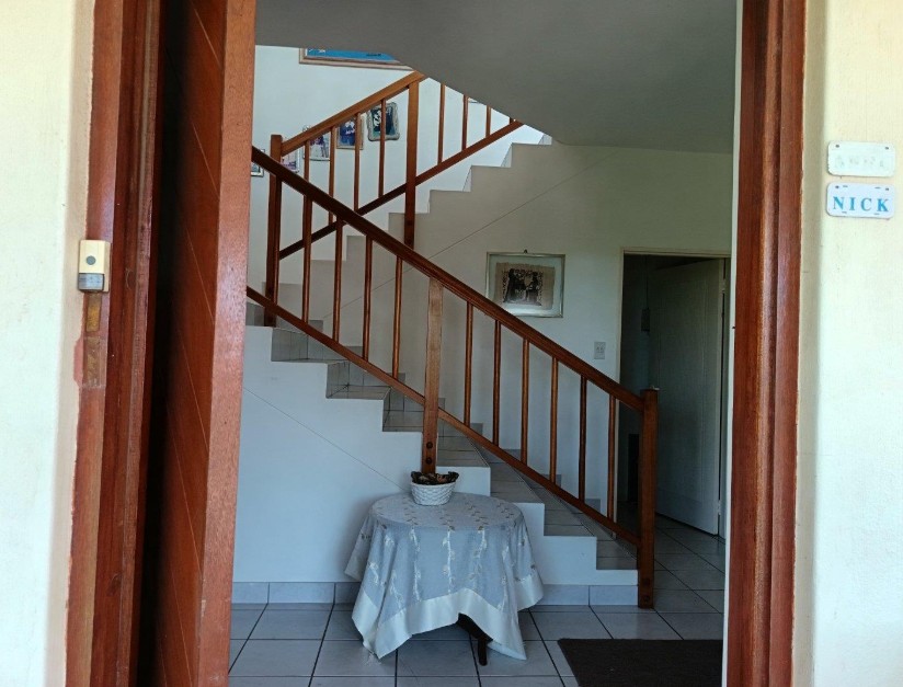 5 Bedroom Property for Sale in Wavecrest Eastern Cape